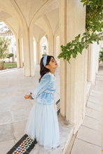 Load image into Gallery viewer, دراعة الورد السماوية (جاهزة للتوصيل)