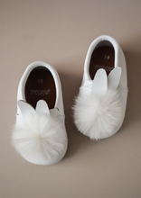 Load image into Gallery viewer, White Bunny