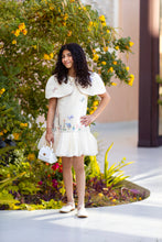 Load image into Gallery viewer, Beige Papillon
