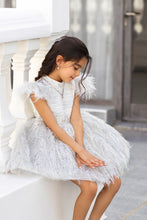 Load image into Gallery viewer, White Swan
