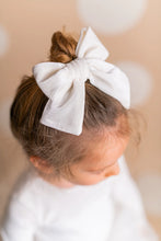 Load image into Gallery viewer, Big Velvet Bow
